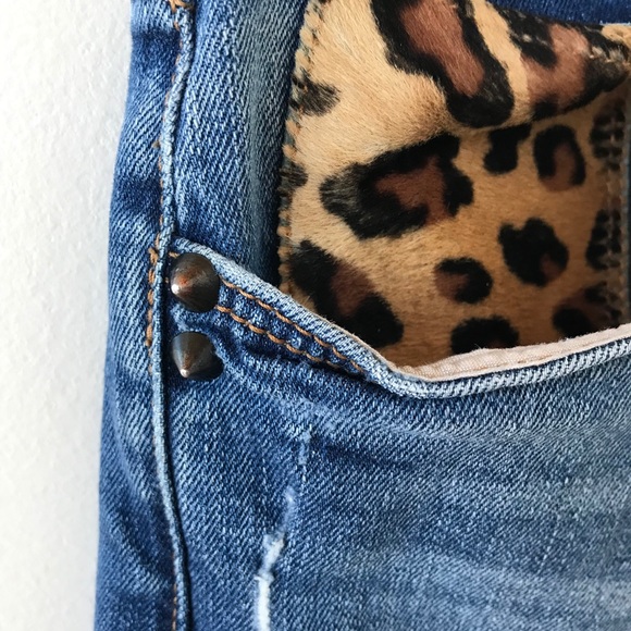 Zara distressed jeans with leopard pocket - Picture 7 of 11